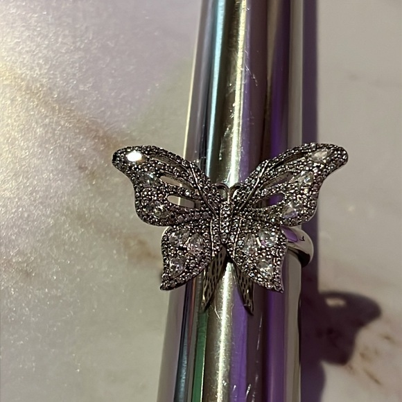 🦋Sterling + Glass gems Butterfly ring, size 7🦋 - Picture 15 of 16